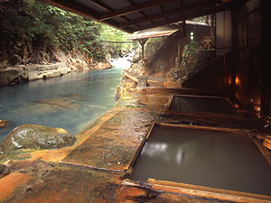 川岸露天風呂